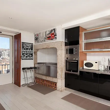 Charming In Baixa Privatunterkunft